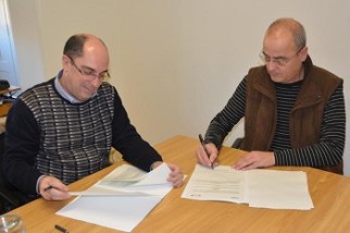 A 22 de Janeiro, João Paulo Sousa (Coordenador Regional do STAL) e Rui Garcia Assinatura do ACEEP com a AMRS. Foi o primeiro a ser assinado no Concelho de Setúbal